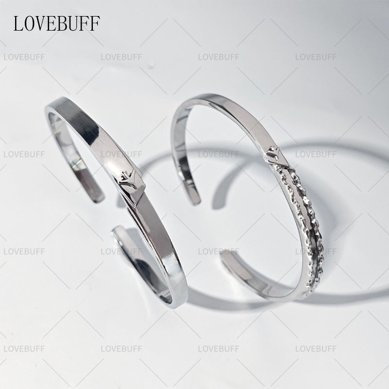 LOVEBUFF LAD Caleb Affinity 100 Ring Inspired Airplane Bracelet