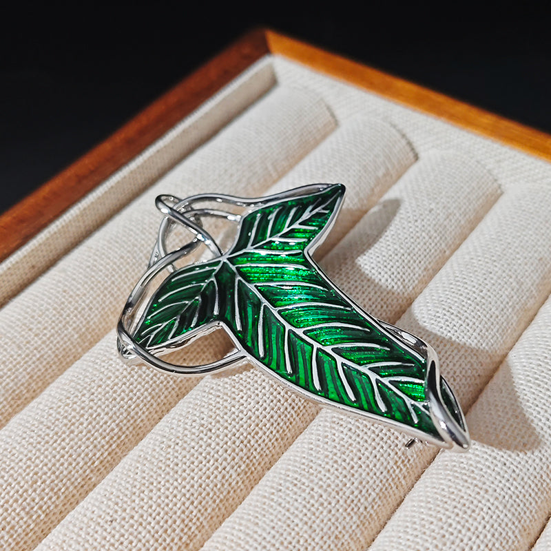 LOVEBUFF Green Leaf Brooch Enamel Pin