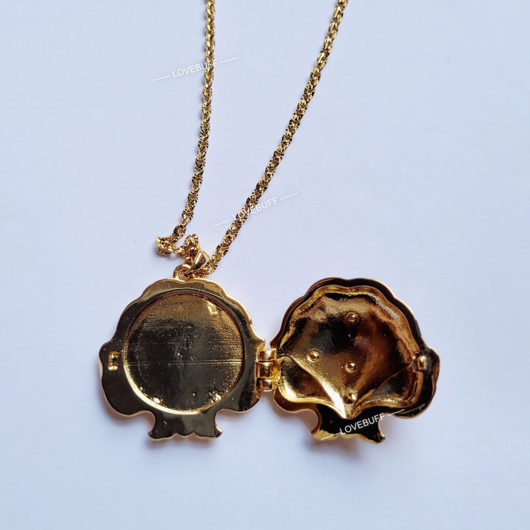 LOVEBUFF Genshin Impact Artifact Collar con colgante de medallón de concha de almeja en tonos océano