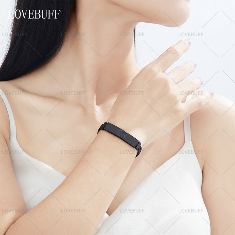 LOVEBUFF LAD Caleb Name Bar Paper Airplane Tag Bracelet