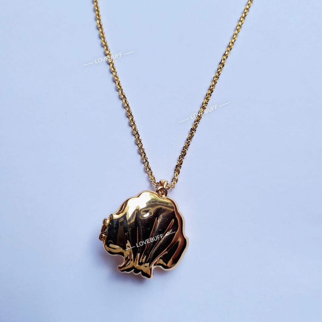 LOVEBUFF Genshin Impact Artifact Collar con colgante de medallón de concha de almeja en tonos océano